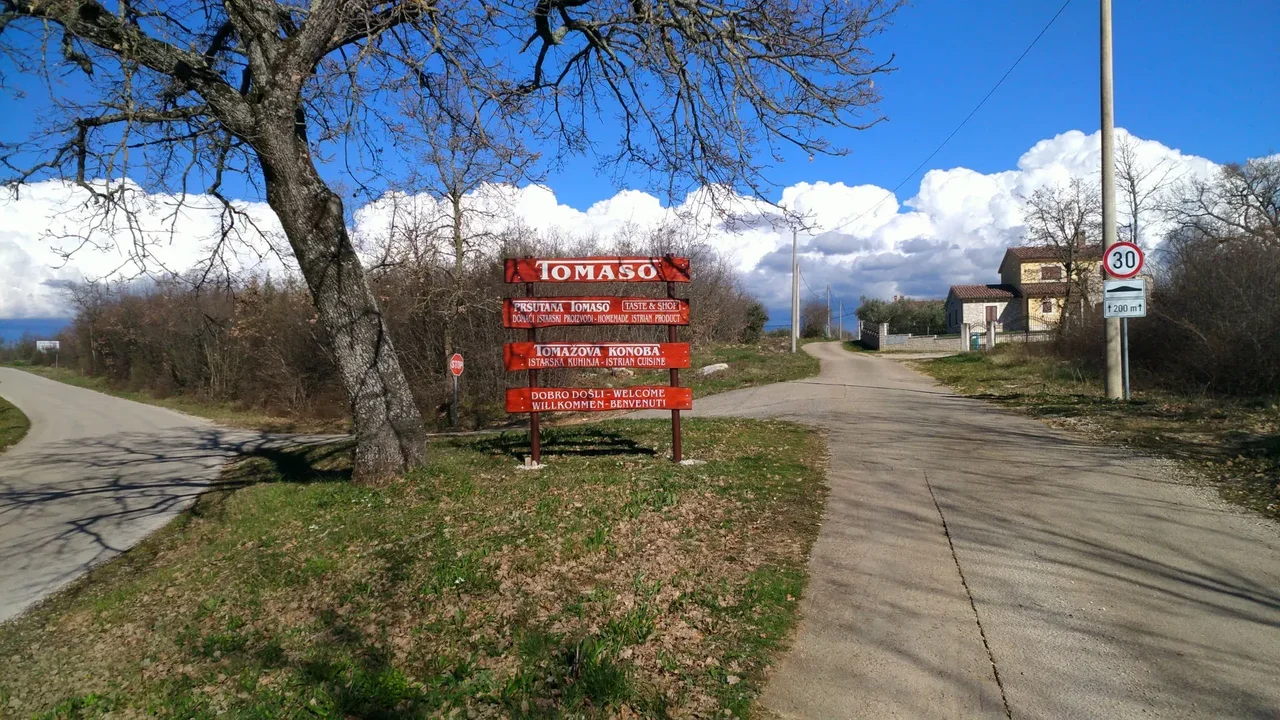 Tomaso-Tomažova Konoba - Vošteni