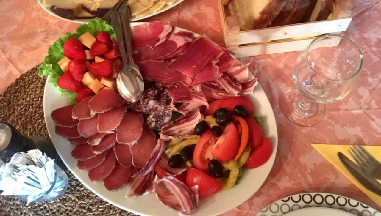 Tomažova Konoba Vošteni - Our homemade meat products